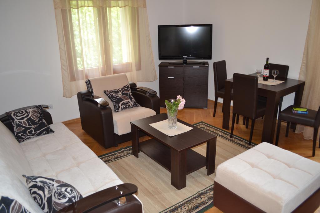 Abc Apartments Cattaro Esterno foto