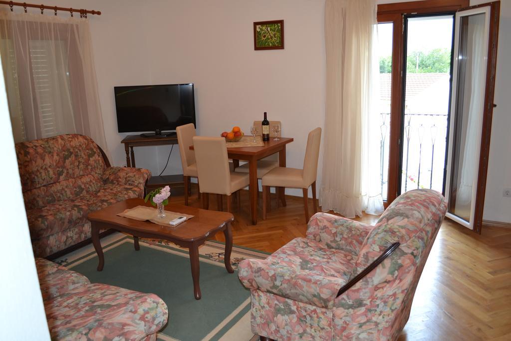 Abc Apartments Cattaro Esterno foto