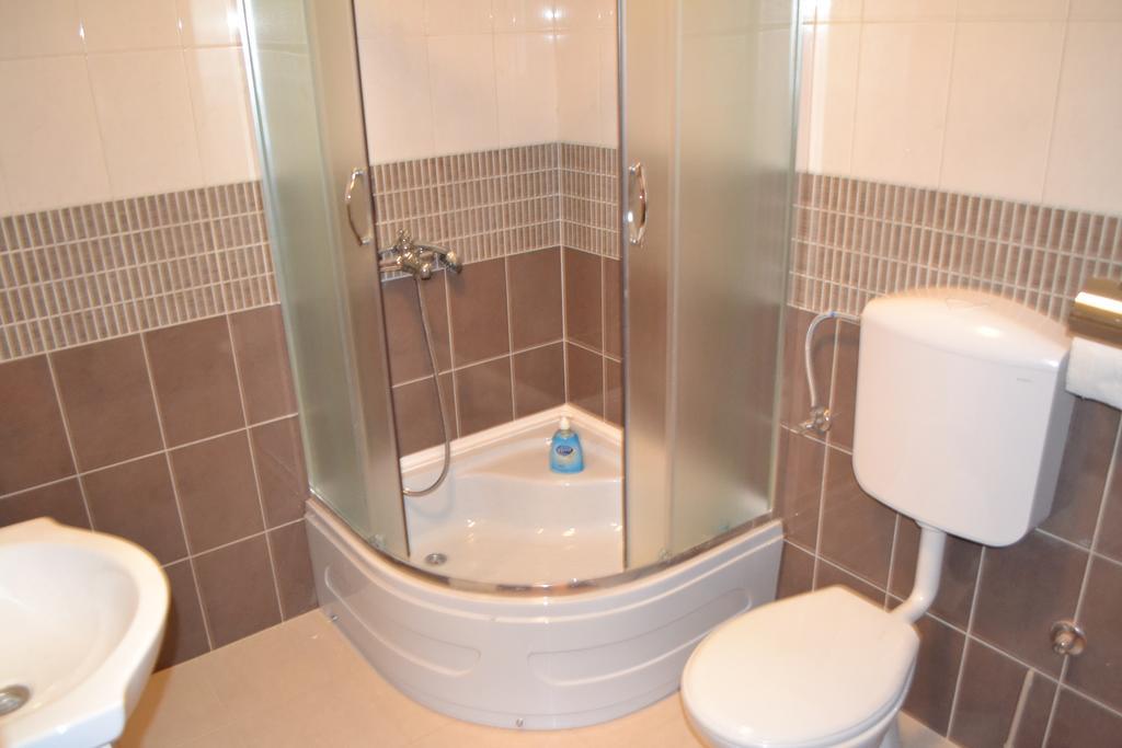 Abc Apartments Cattaro Esterno foto